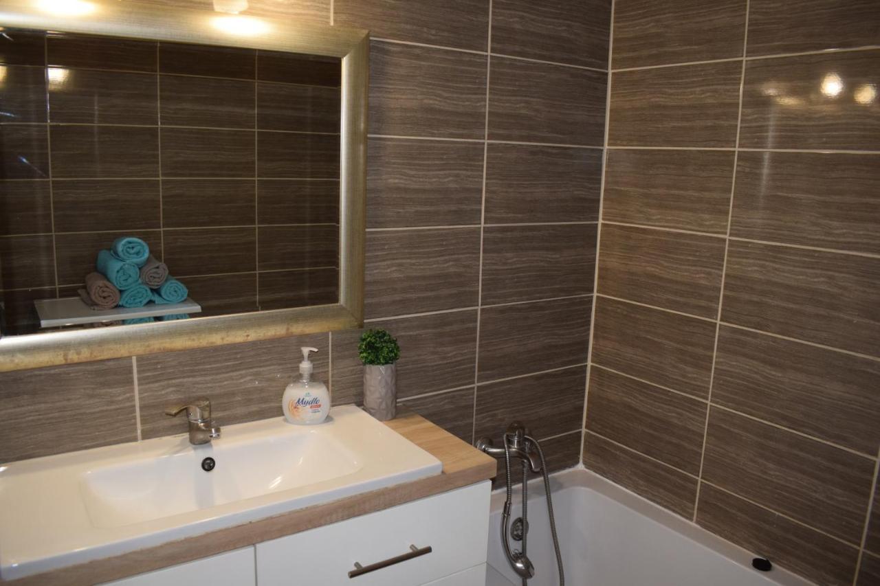Apartament M-5 - 74M2 - Free Parking Czestochowa Exterior photo